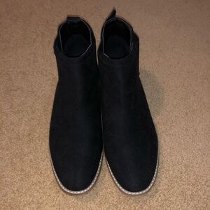 Men's Vintage Foundry Co Roberto Chelsea Boots, Black Suede, Size 10.5